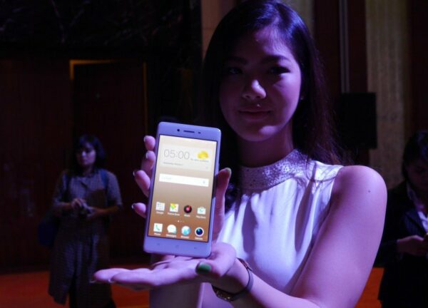 Oppo F1 hands on 8