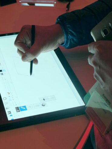 ces 2016 lenovo thinkpad x1 yoga pen