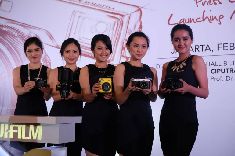 Fujifilm Indonesia Luncurkan X-Pro2, X70, X-E2S, Lensa Fujinon XF100-400mm dan Instax Mini 70 38 fujifilm launch produk