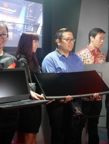 ASUS ROG FLAGSHIP STORE 1