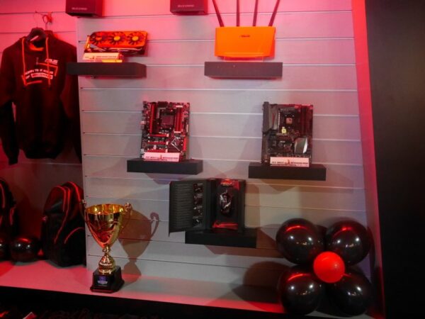 ASUS ROG FLAGSHIP STORE 4