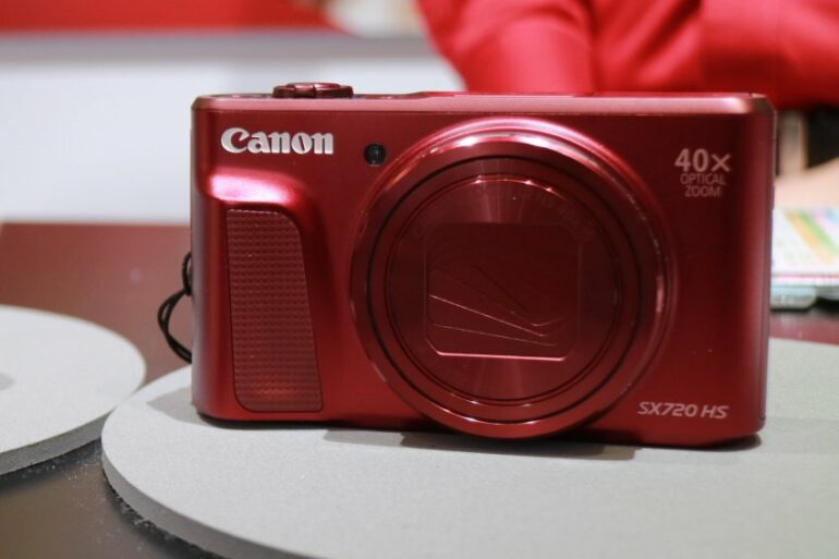 Canon PowerShot SX720 HS 3