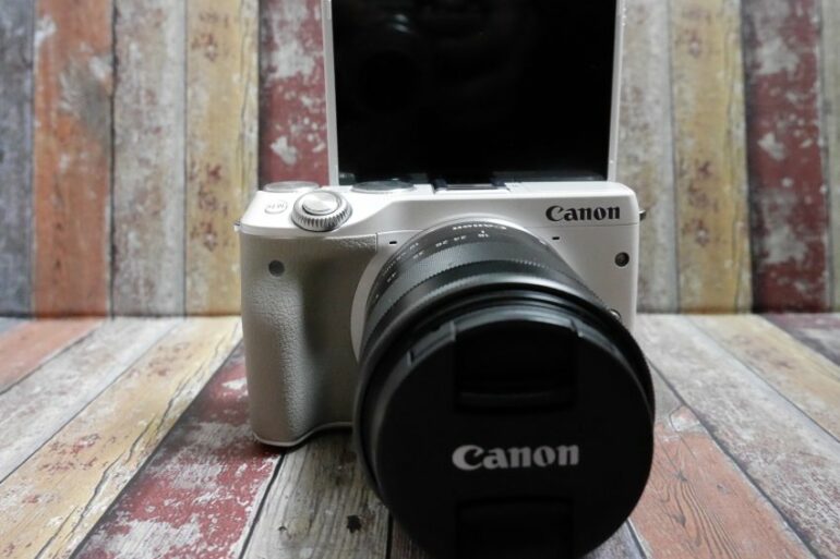 canon EOS M3 2 canon EOS M3 2