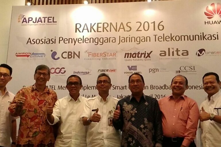 FOTO 2 FOTO 2