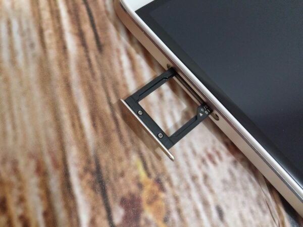 Huawei G8 slot scaled Huawei G8 slot scaled