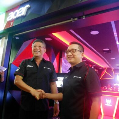 acer predator store 1