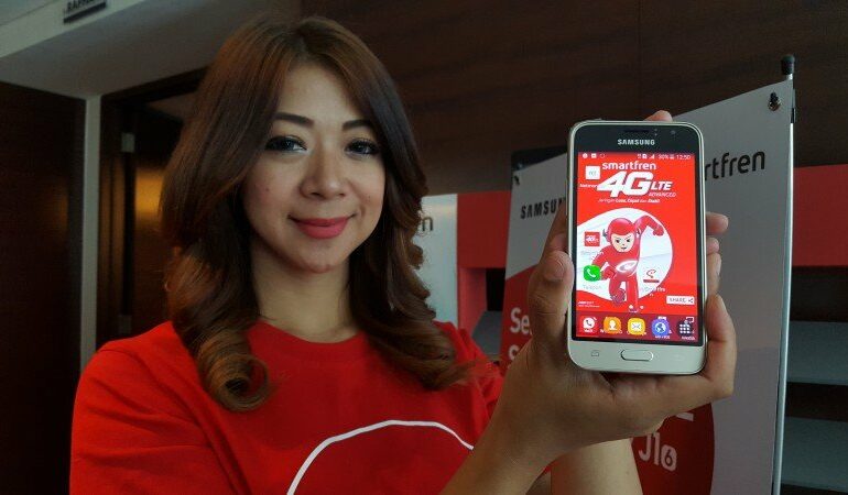 Bundling Smartfren Samsung Galaxy J1 1
