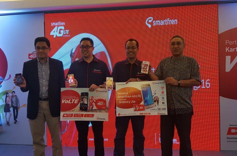 Bundling Smartfren Samsung Galaxy J1 5