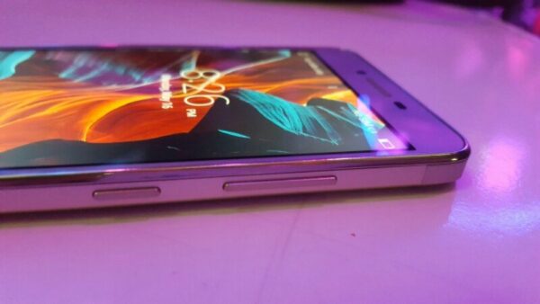 Lenovo VIBE K5 Plus 3