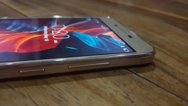 Lenovo VIBE K5 Plus Hands On 2