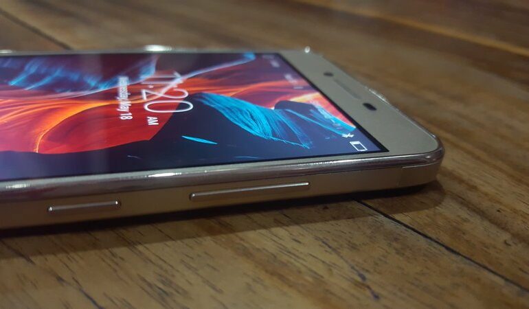 Lenovo VIBE K5 Plus Hands On 2