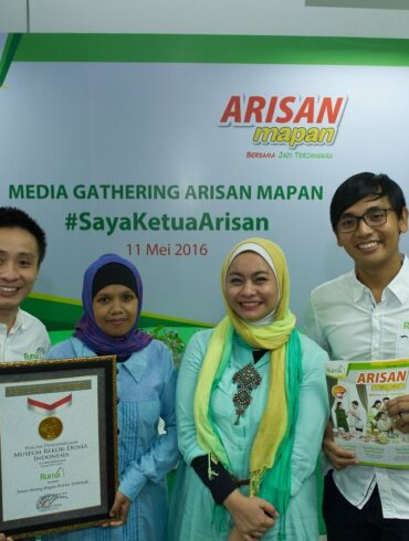 Rumpi: Aplikasi yang Bikin Arisan Makin Canggih dan Menguntungkan 23 Ruma 11052016 Hendra Tjanaka Wiwin Ligwina Hananto Aldi Haryopratomo 2