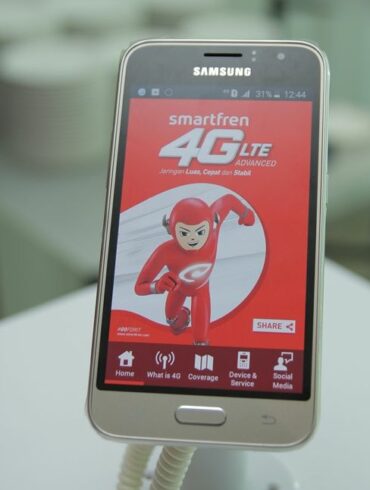 Smartfren Galaxy J1 Smartfren Galaxy J1