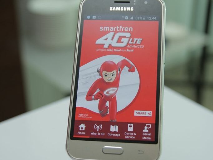 Smartfren Galaxy J1