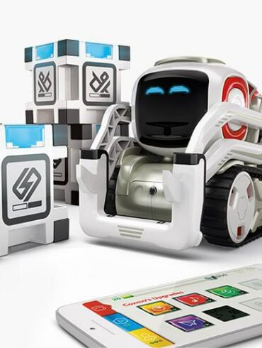 Cozmo: Robot Pribadi Pintar dengan Kepribadian dan Kemampuan Belajar 29 cozmo game 1