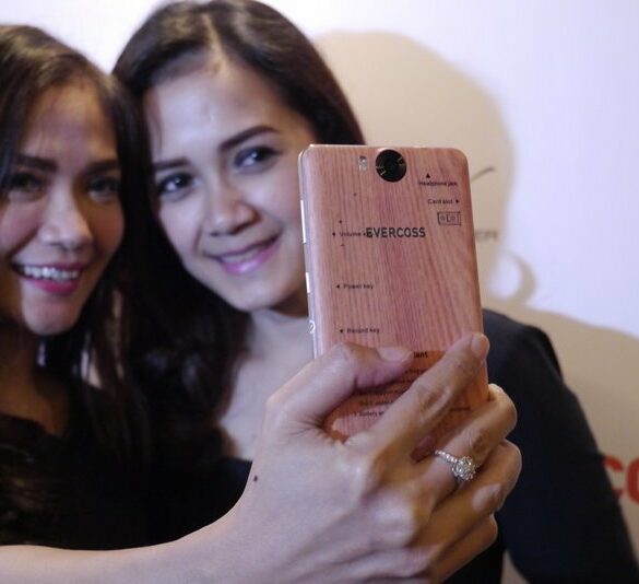 Launching Evercoss Elevate Y2 Power 1