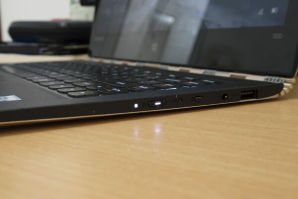 Lenovo YOGA 900 4 scaled Lenovo YOGA 900 4 scaled