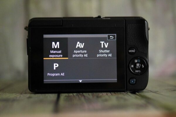 Canon EOS M10 8