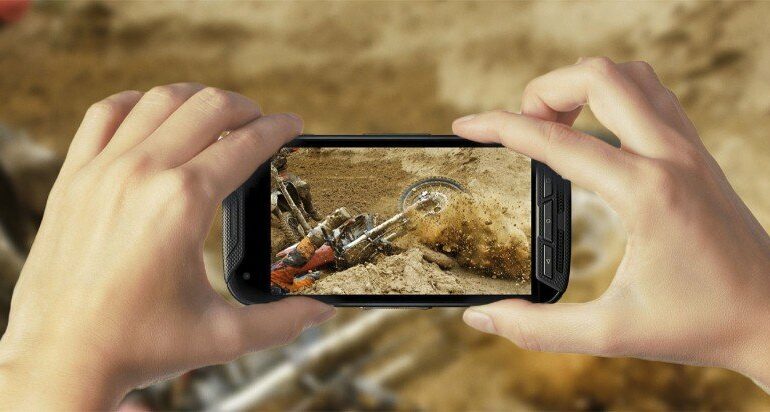 Kyocera DuraForce Pro: Smartphone Tangguh Pertama yang Dibekali Kamera Aksi 38 kyocera duraforce pro