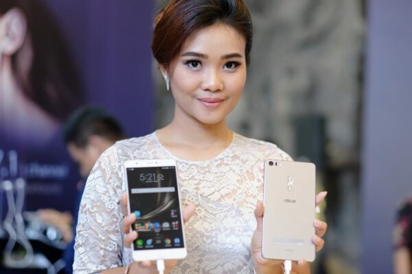 ASUS ZenFone 3 Ultra 1