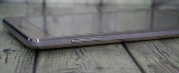 Samsung Galaxy On7 8