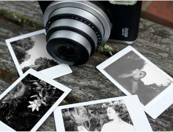 fujifilm instax mini film monochrome 1