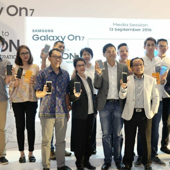 Samsung Galaxy On 7 Kini Tersedia Eksklusif di 8 Situs E-Commerce, Seharga 2 Jutaan Rupiah 33 samsung galaxy on 7 launch jakarta