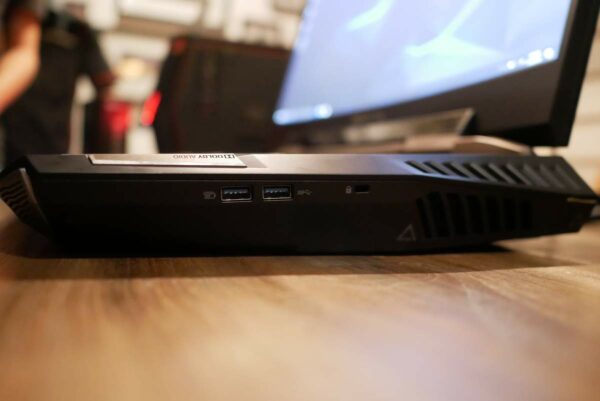 Acer predator 21 X 8
