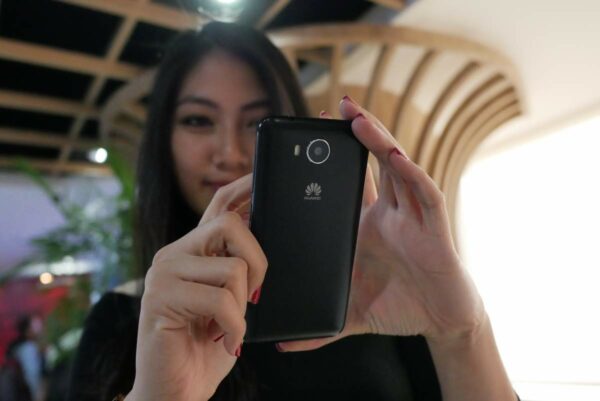 Huawei Umumkan Smartphone 4G Terjangkau, Huawei Y3 II Click LTE dan Y6 II LTE 22 Huawei Y3 II Click LTE 4