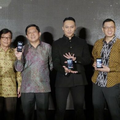 Launching Polytron Prime 7S 8