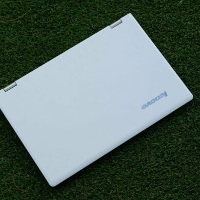 Lenovo Yoga 700 4