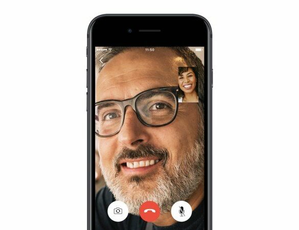 WhatsApp Video Call iPhone