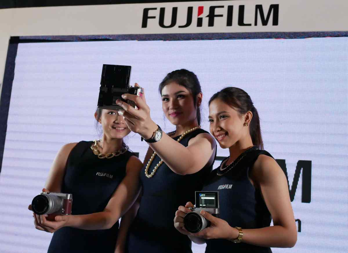 fujifilm-x-a3-launch-2