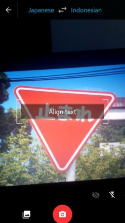 Cara Mudah Menerjemahkan Teks Bahasa Asing Menggunakan Kamera iPhone & Android 24 Google Translate with camera 3