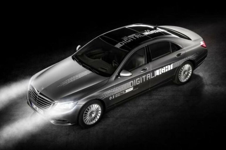 Mercedes-Benz Perkenalkan Teknologi Sistem Pencahayaan Digital 39 mercedes digital light 1