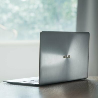 Asus ZenBook 3 Deluxe 6