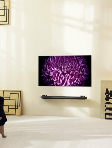 LG SIGNATURE OLED TV W Lifestyle1
