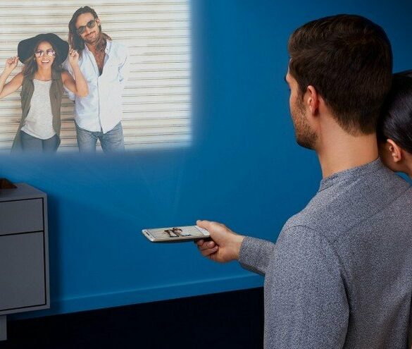 Review Moto Insta-Share Projector: Aksesori Moto Z Untuk Presentasi dan Bioskop Mini 23 Moto Insta Share 1