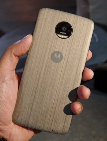 Melihat Lebih Dekat Smartphone Modular Lenovo Moto Z dan Moto Z Play 36 Moto Z Back Cover