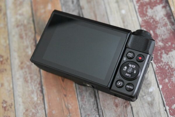 Canon PowerShot G7 X Mark II 5