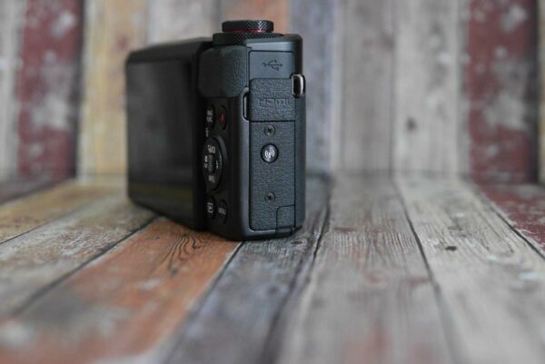 Canon PowerShot G7 X Mark II 6