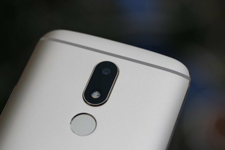 Moto M 5 Moto M 5