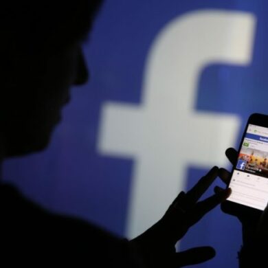 facebook offline video feature 696x466
