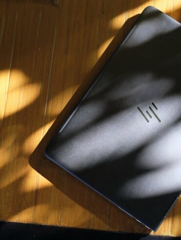 foto hp spectre x360 atas logo foto hp spectre x360 atas logo
