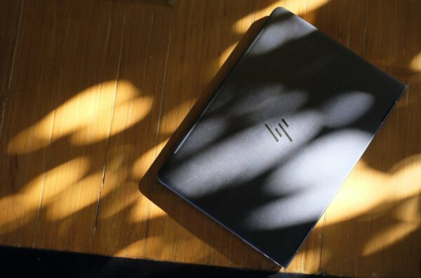 foto hp spectre x360 atas logo foto hp spectre x360 atas logo