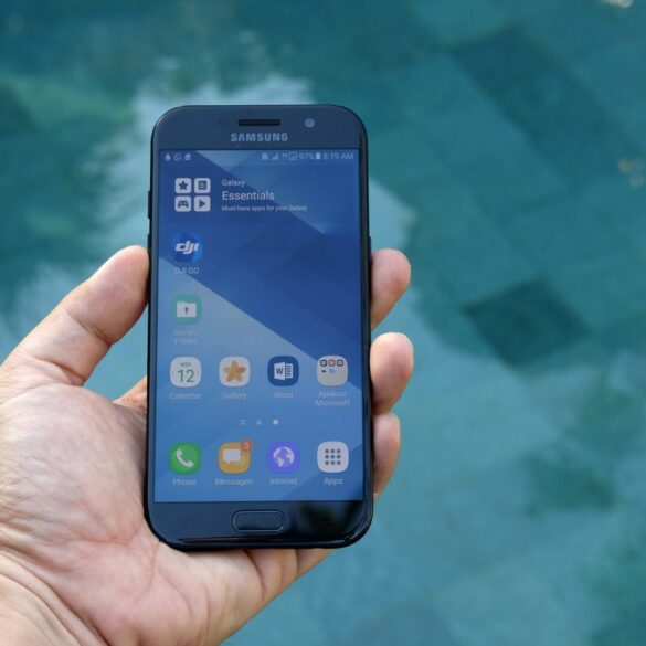 samsung galaxy a5 2017 pool