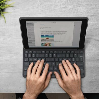 Logitech Slim Folio iPad Keyboard Case 3