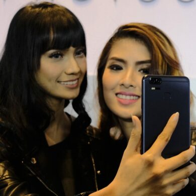 asus zenfone zoom s 1