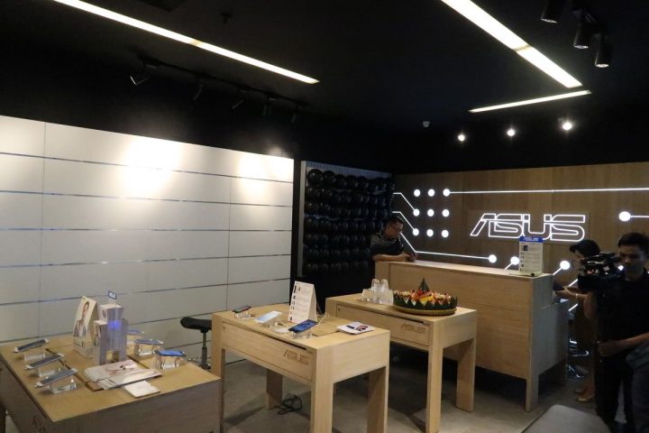 ASUS Exclusive Store 2