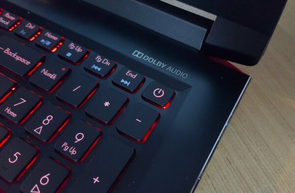 Acer Predator Helios 300 Indonesia 4